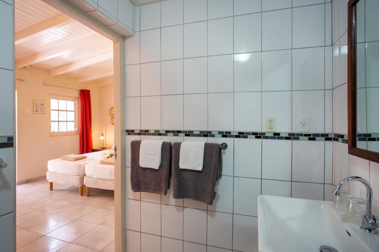 Bed & Breakfast Sombre Di Kabana Willemstad