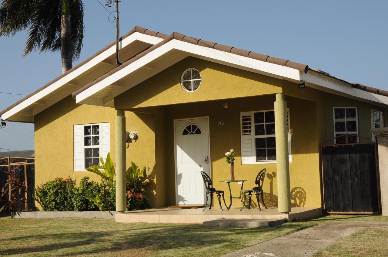 - Drax Hall Country Club 2-bed Luxury * Ocho Rios