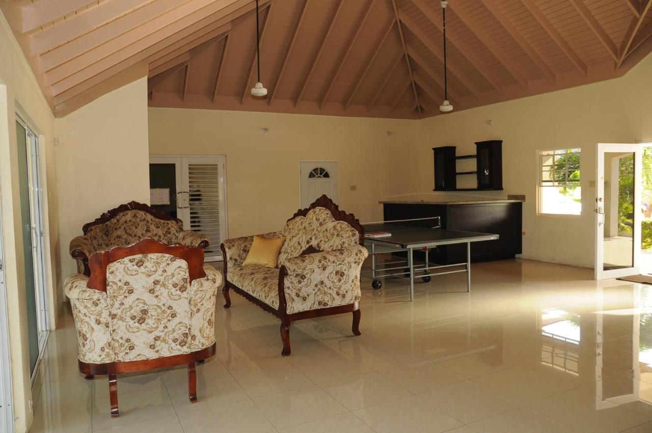 - Drax Hall Country Club 2-bed Luxury