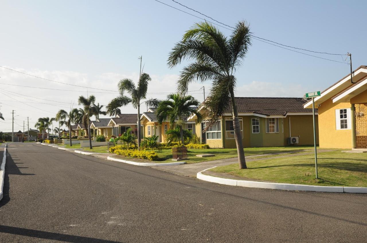 - Drax Hall Country Club 2-bed Luxury Ocho Rios