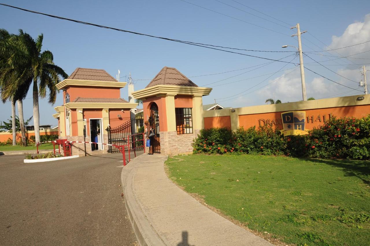 Holiday home - Drax Hall Country Club 2-bed Luxury Ocho Rios