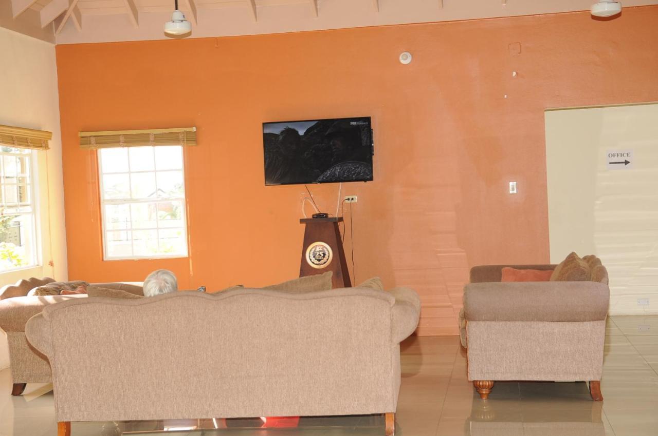 - Drax Hall Country Club 2-bed Luxury Ocho Rios