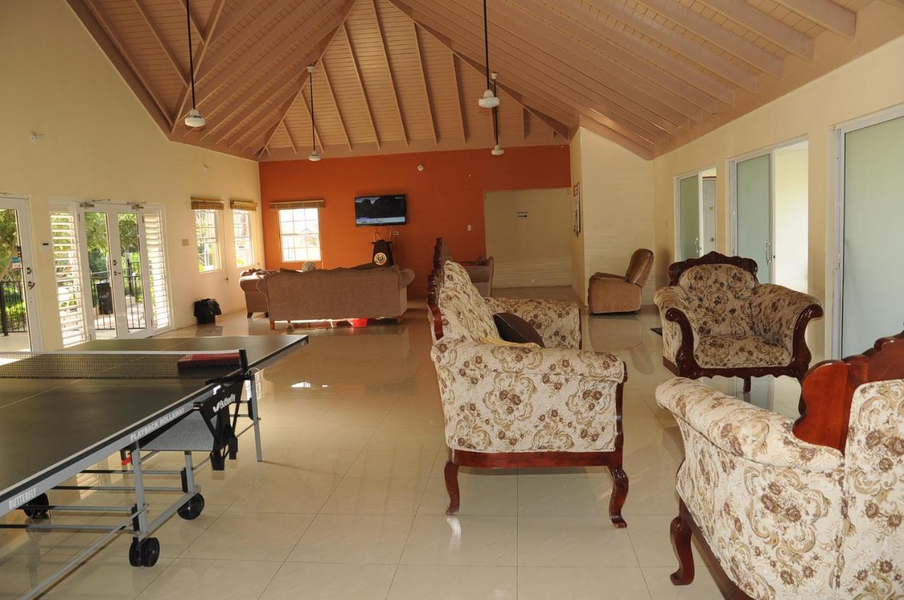 - Drax Hall Country Club 2-bed Luxury