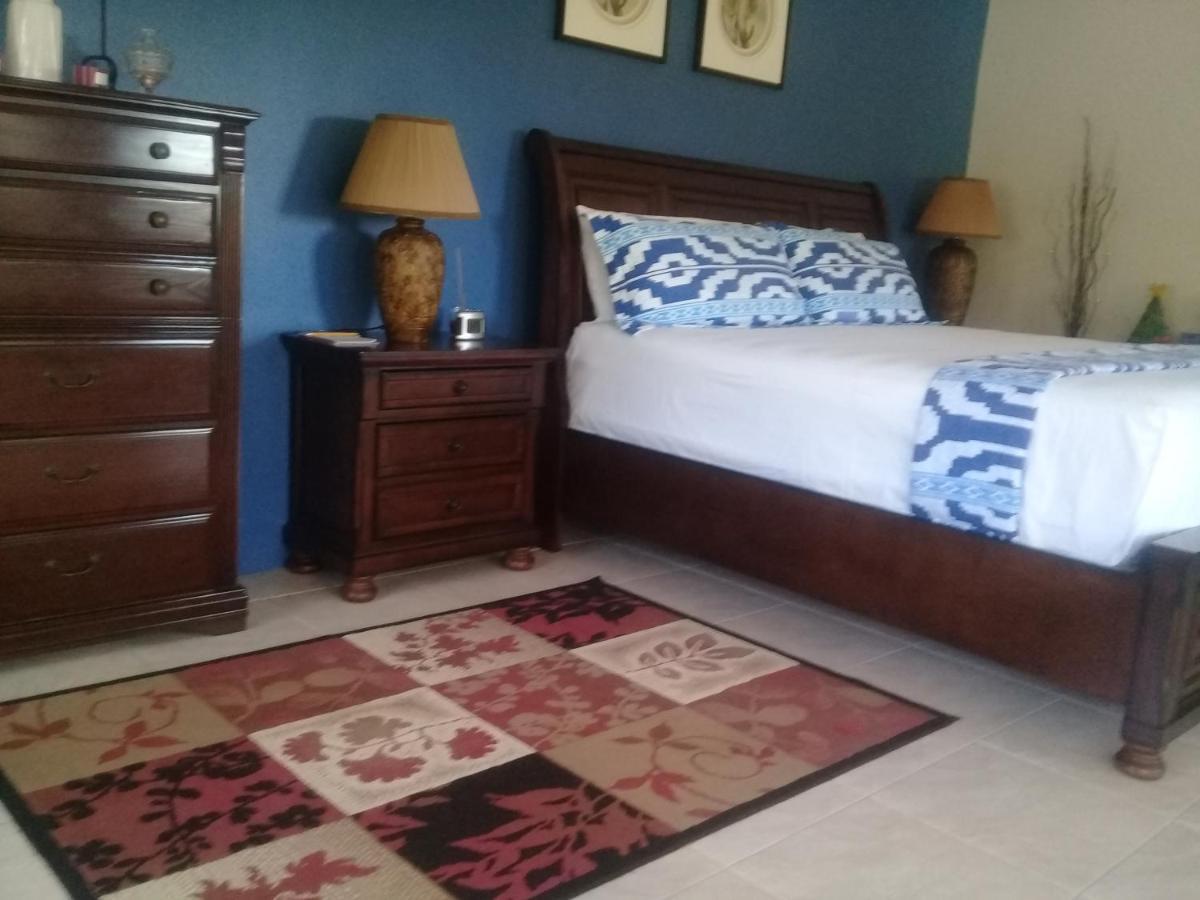 Guest house Royal Escape - 1 *