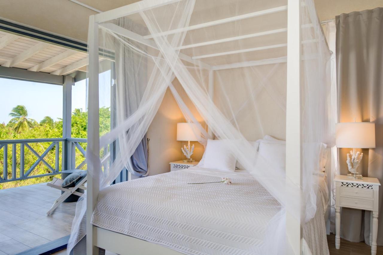 West Rock Villa Saint James
