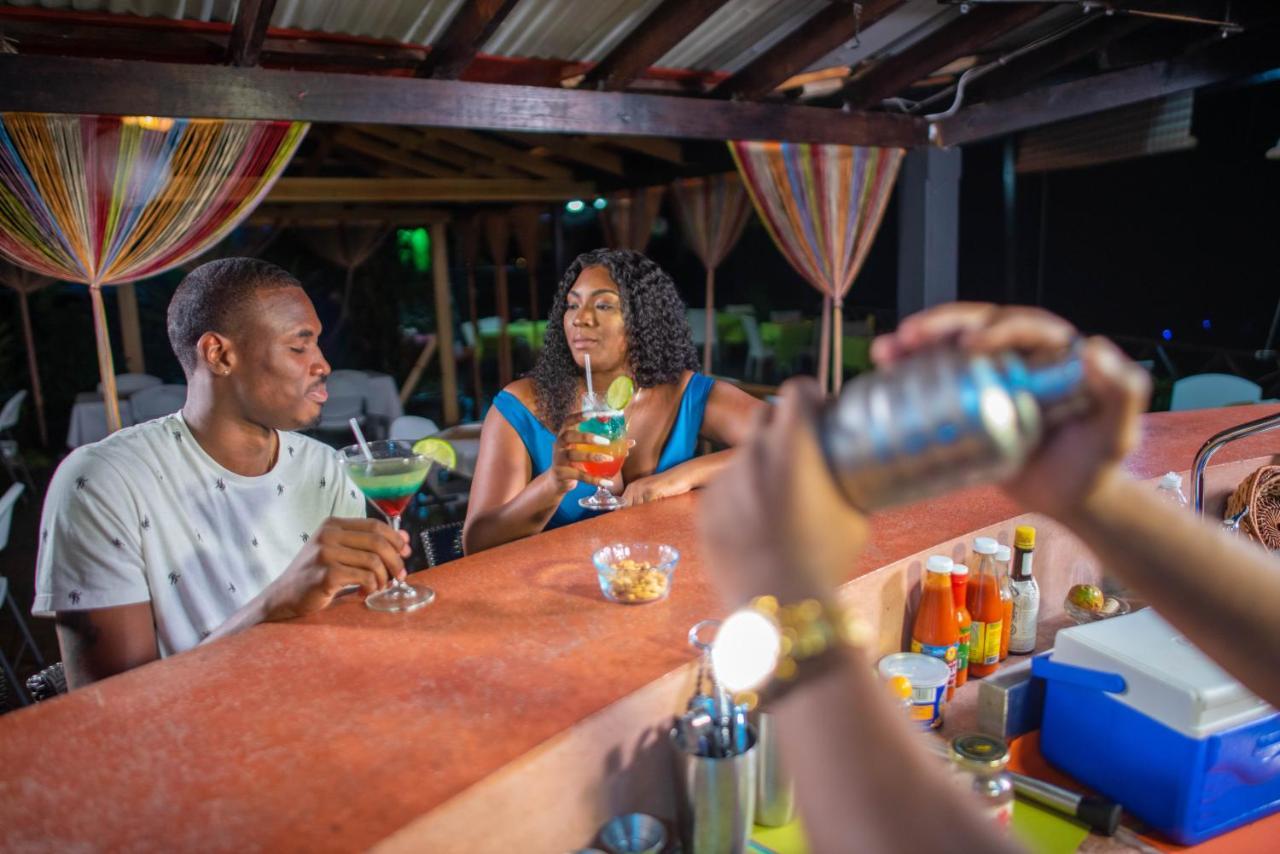 Ocean's Edge Restaurant & Bar Roseau