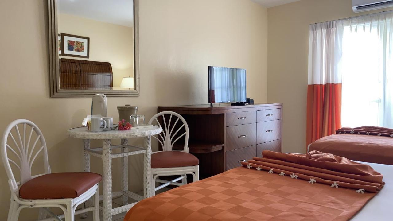 Bay Gardens Hotel 3*