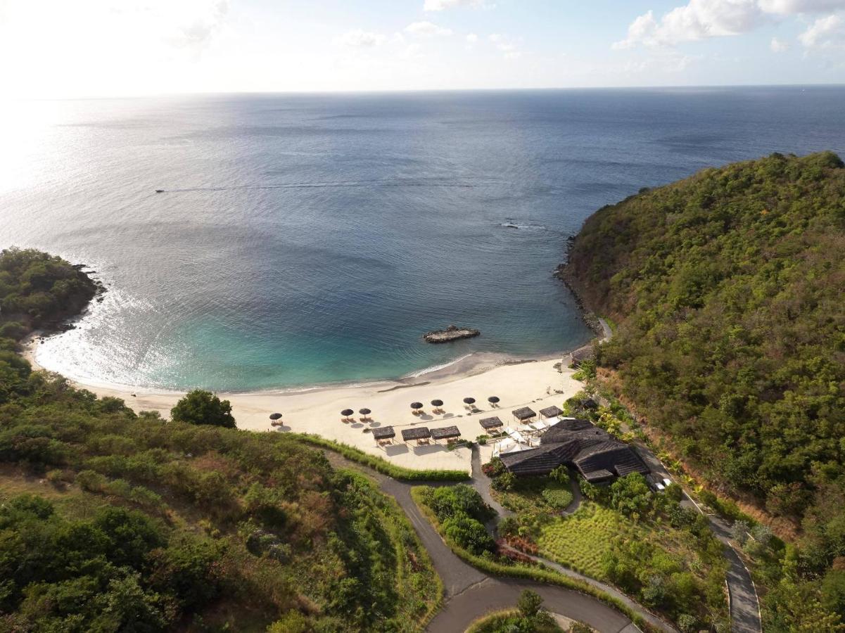 Canouan Estate & Charlestown