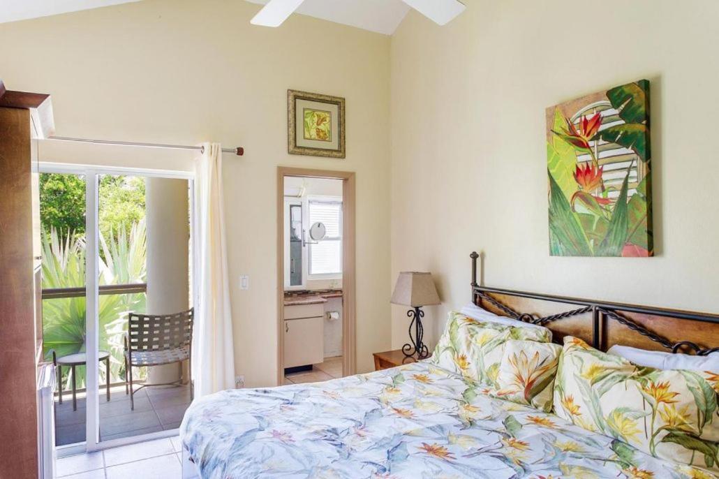 Coral Gardens On Grace Bay