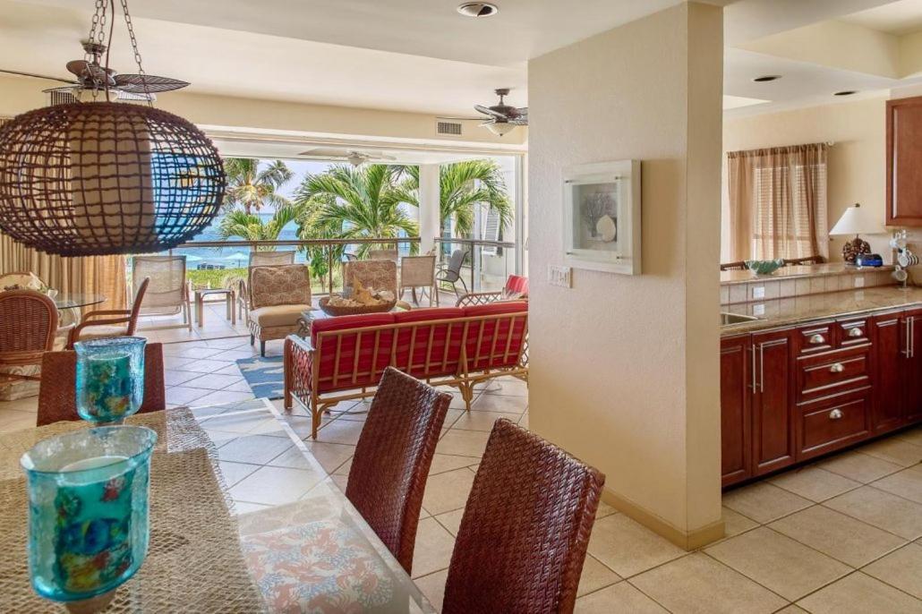 Resort Coral Gardens On Grace Bay