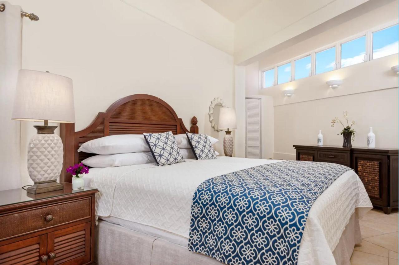 Coral Gardens On Grace Bay