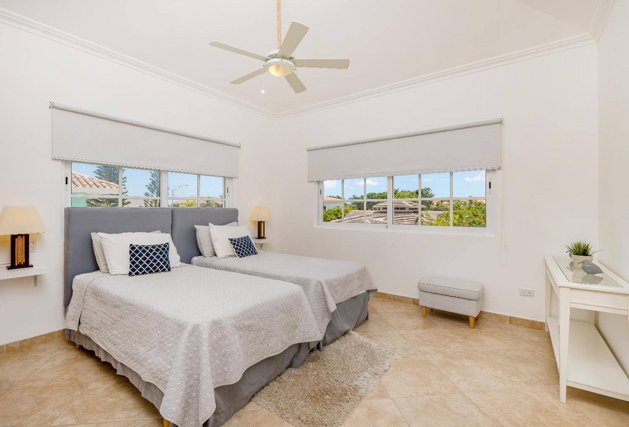 Luxury & Modern With Pool At Cocotal Golf & Country Club Villa *