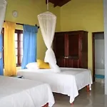 Idlers\' Rest Beach Hotel