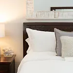 Villa Montana Beach Resort