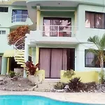 Caribe Surf Hotel