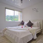 Modern Eshae Living Apartment