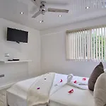 Modern Eshae Living Apartment