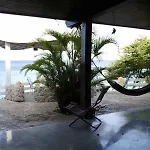 Settlers Beach Hotel