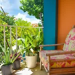 Flamboyan Guest House