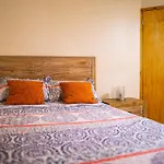 Connie\'S Comfort Suites