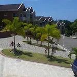 Tropical Luxury Dreams