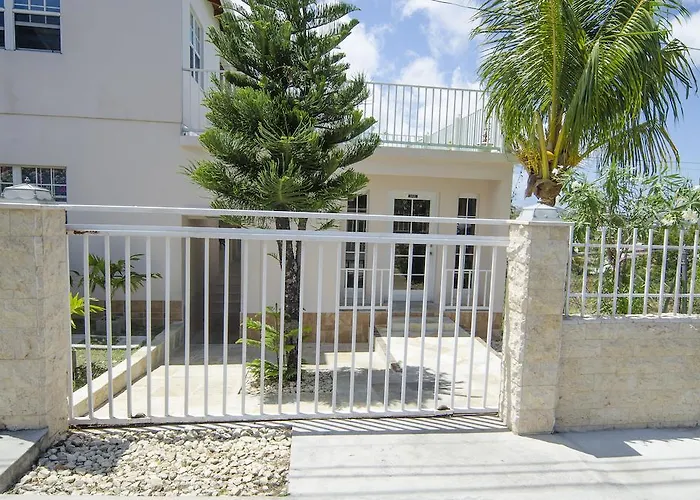Caribbean Inn And Suites