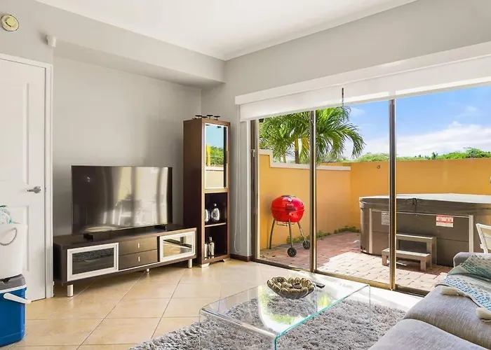 Incredible House In Gold Coast With Private Jacuzzi New Remodeling