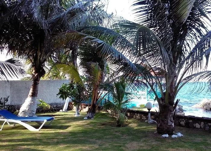 Chrisanns Beach Resort