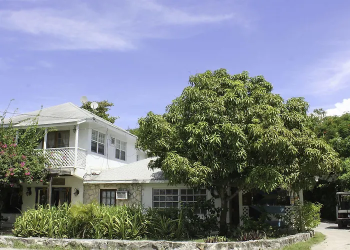 Tingum Village Hotel