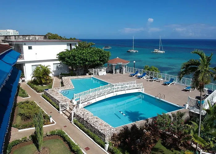 Hibiscus Lodge Hotel