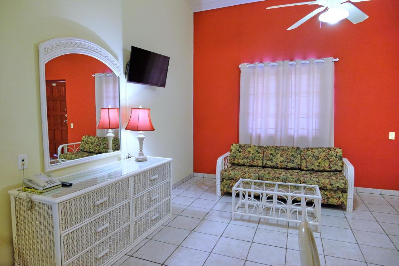 Aruba Quality & Hotel Palm Beach