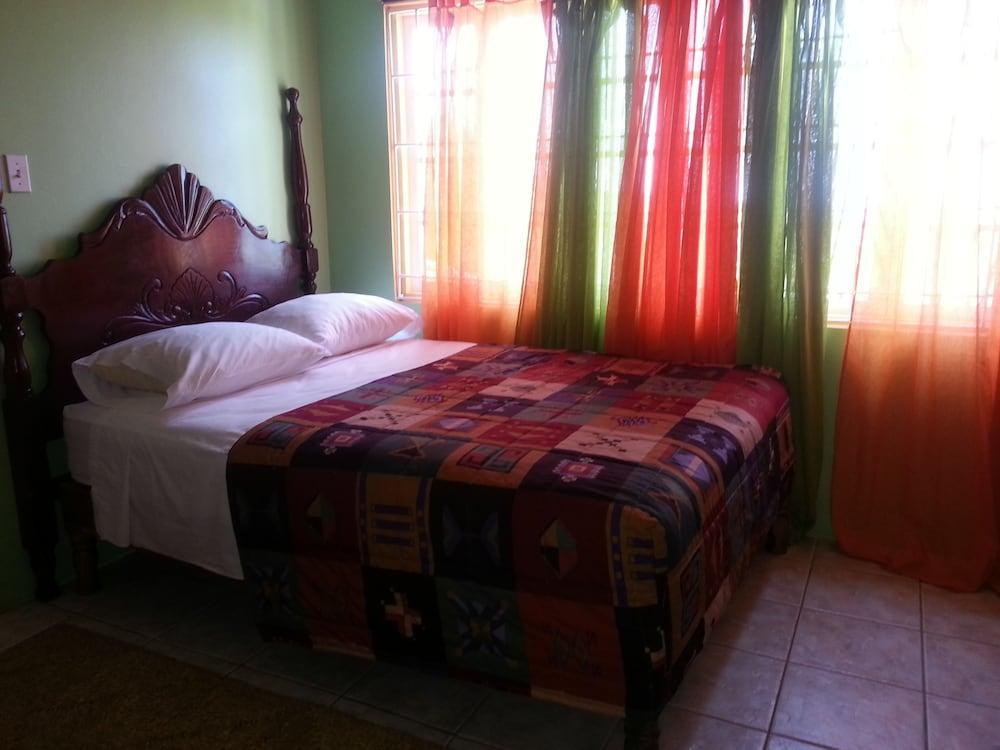 Emerald View 3*