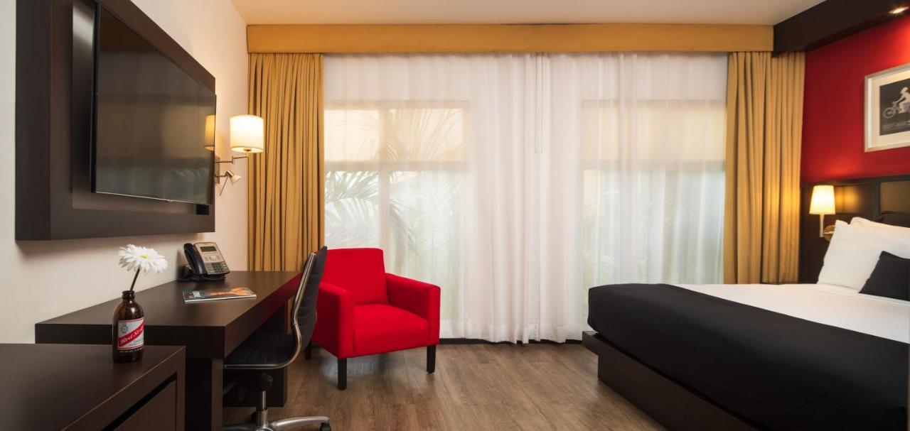S Hotel