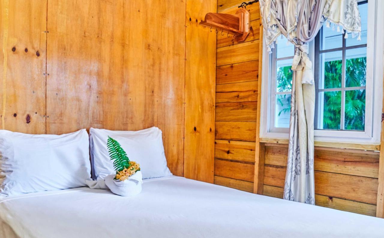 Hotel Yellow Bird Sea *