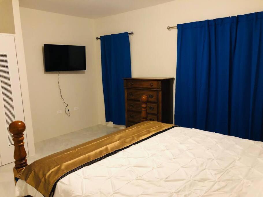 Holiday home Retreat By The Lovely New 2 Bedroom