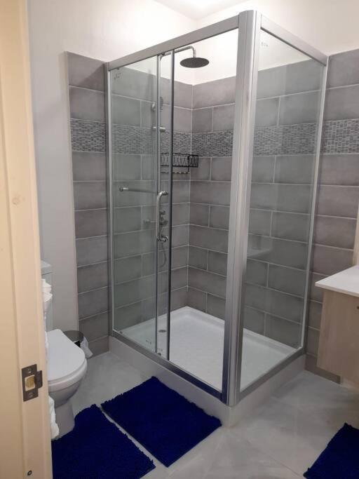 Retreat By The Lovely New 2 Bedroom *