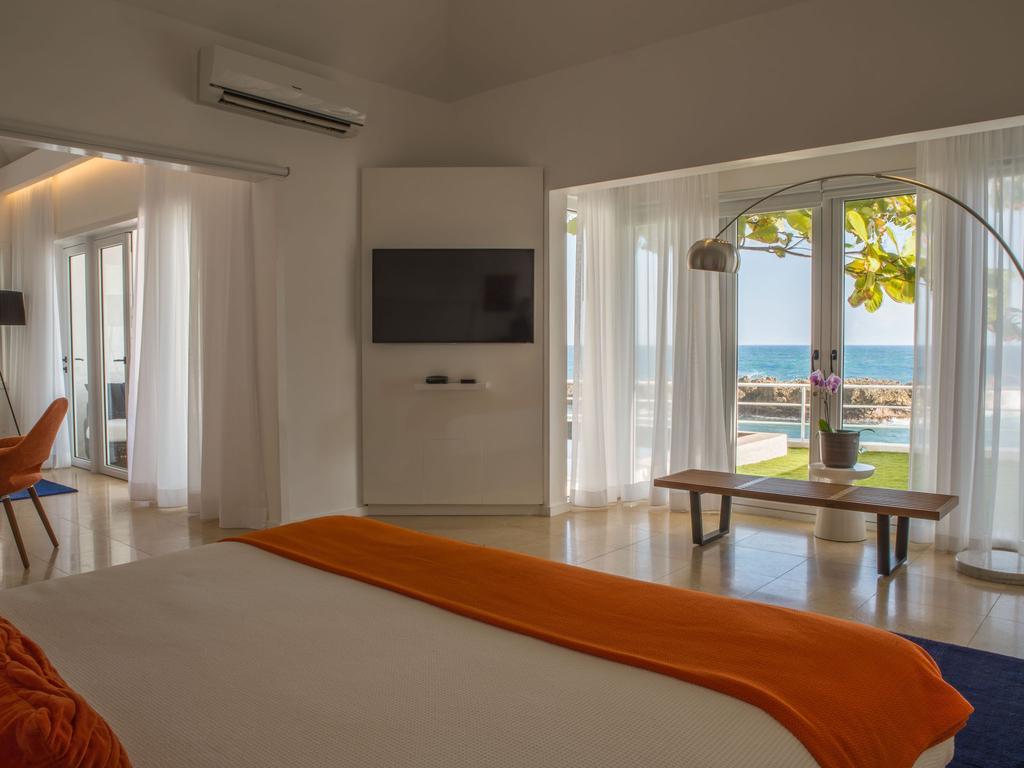 Trident Hotel