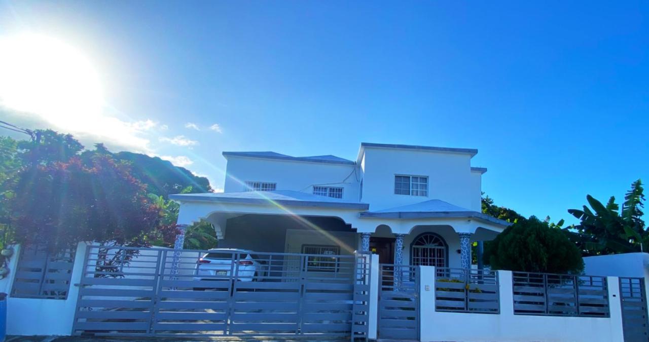 Quiet Apartment, 3 Minutes From The Beach, 24h Security, Excellent Internet Apartment *