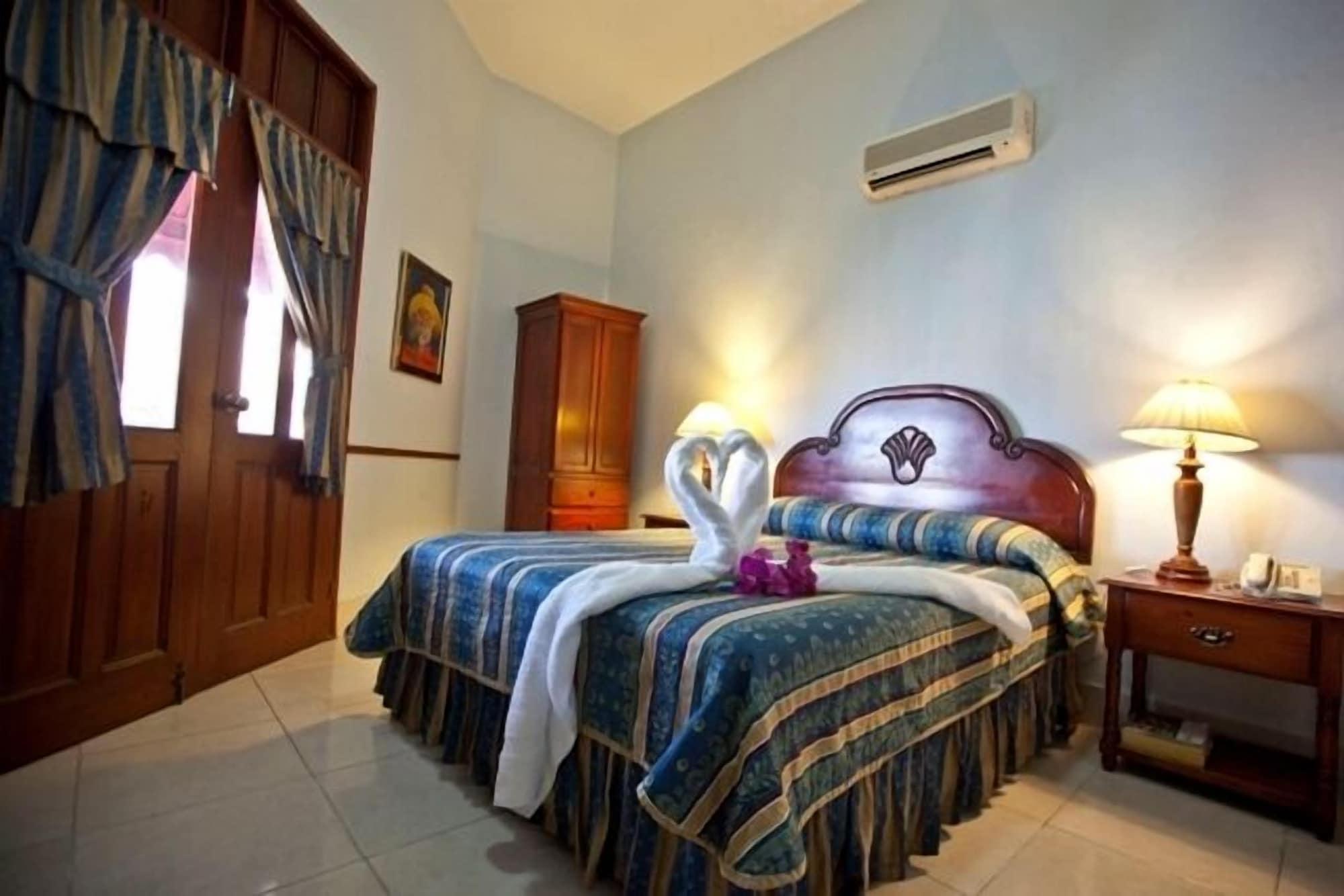 Hotel Discovery 3*