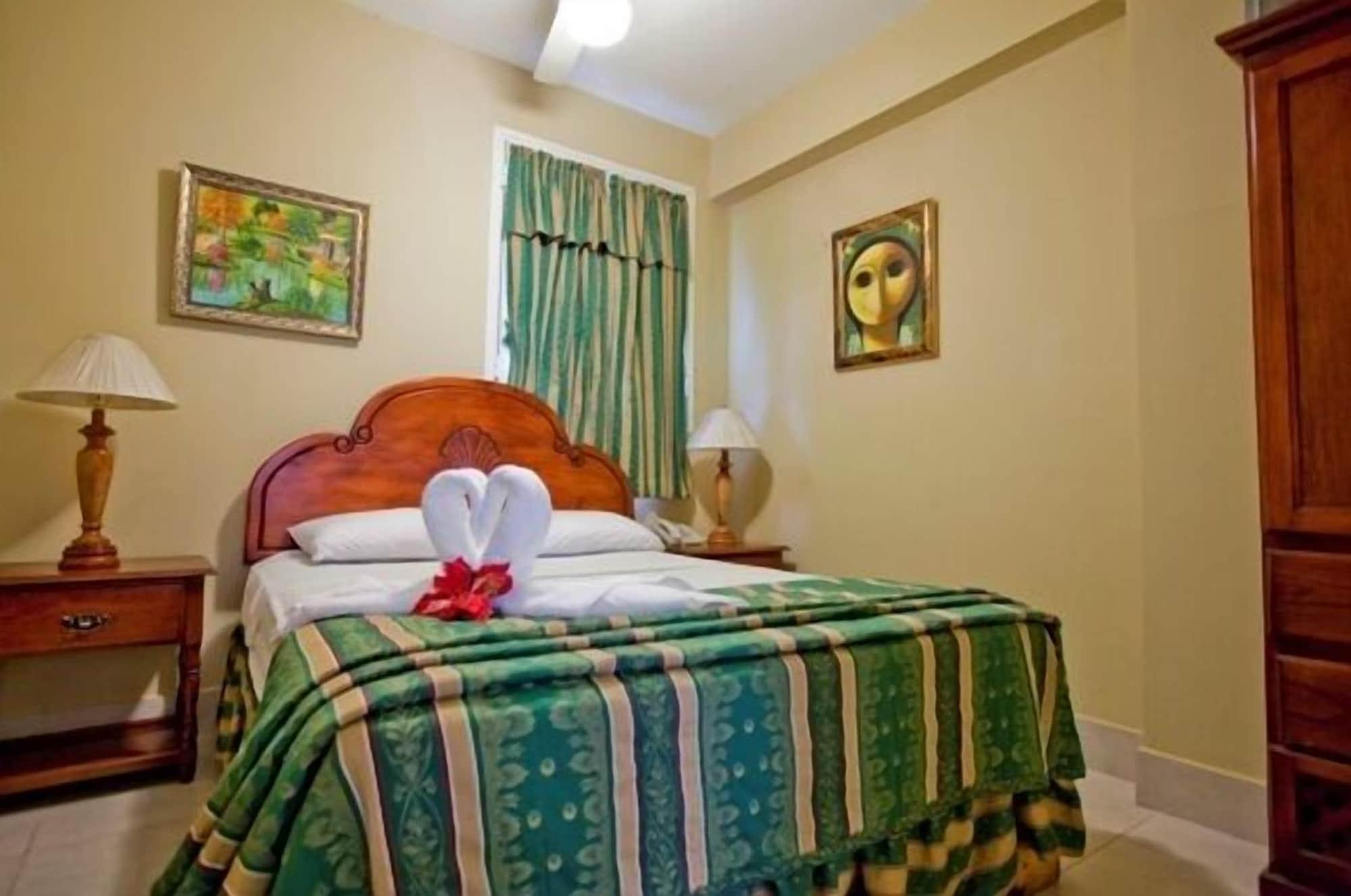 Hotel Discovery 3*