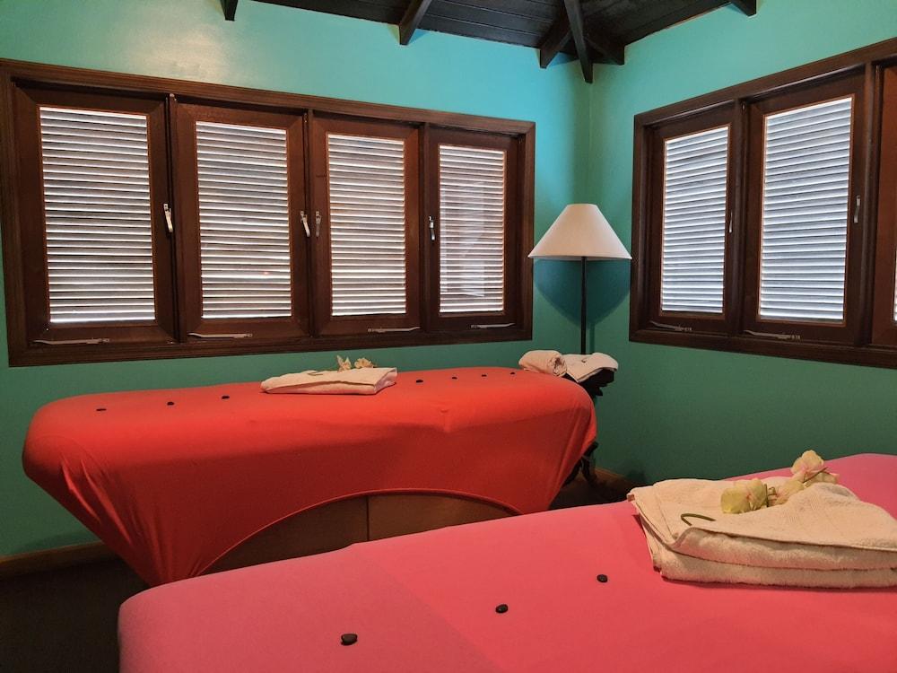 Tryp By Wyndham Aruba Adults Only Hotel