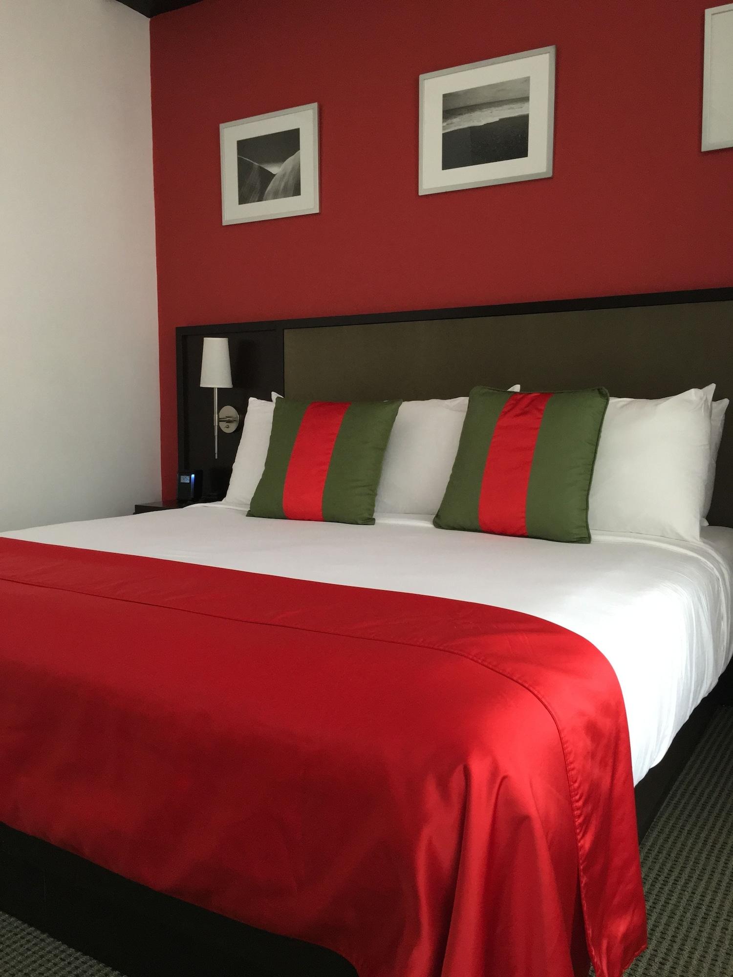 S Hotel