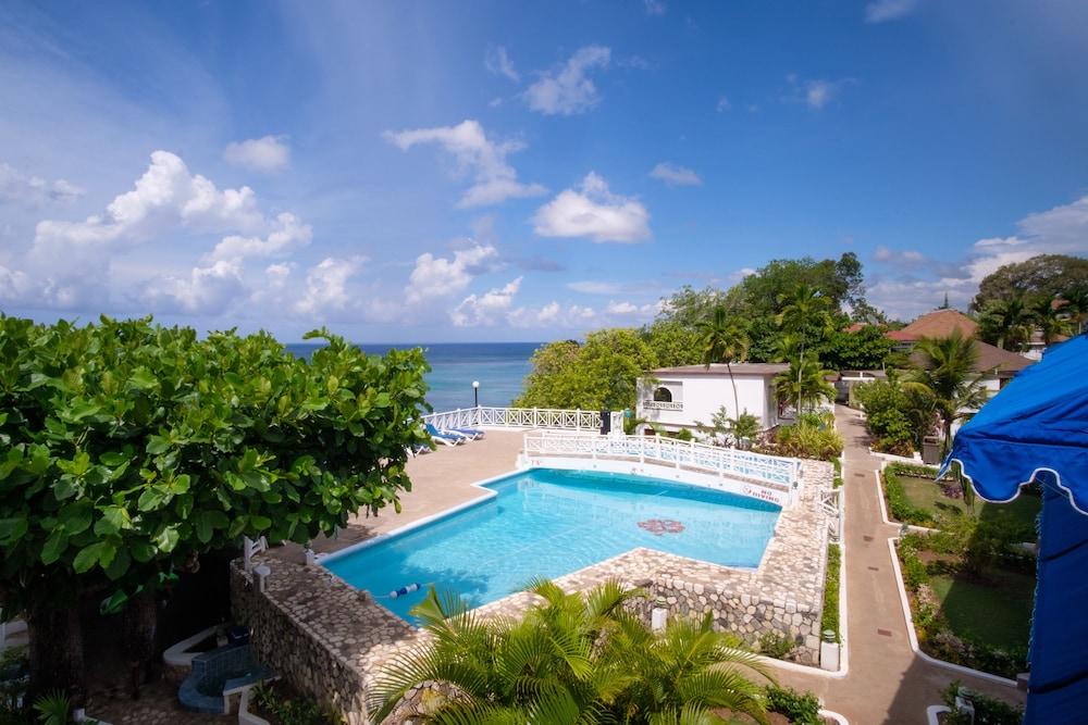 Hibiscus Hotel