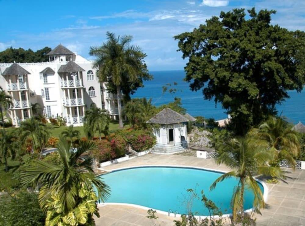 Skycastles Ocho Rios