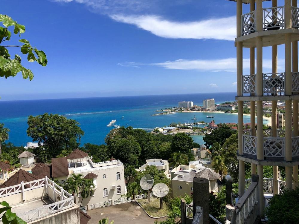 Skycastles Ocho Rios