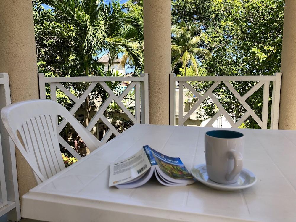 Hotel Skycastles Ocho Rios
