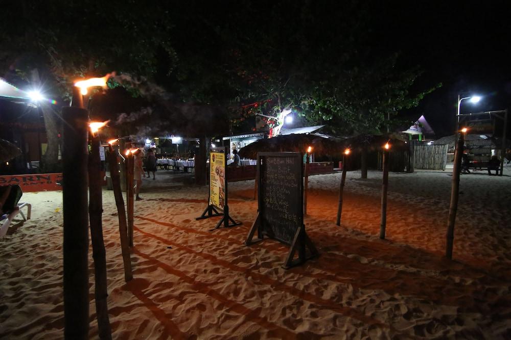 Bar-b-barn Beach 2* Negril