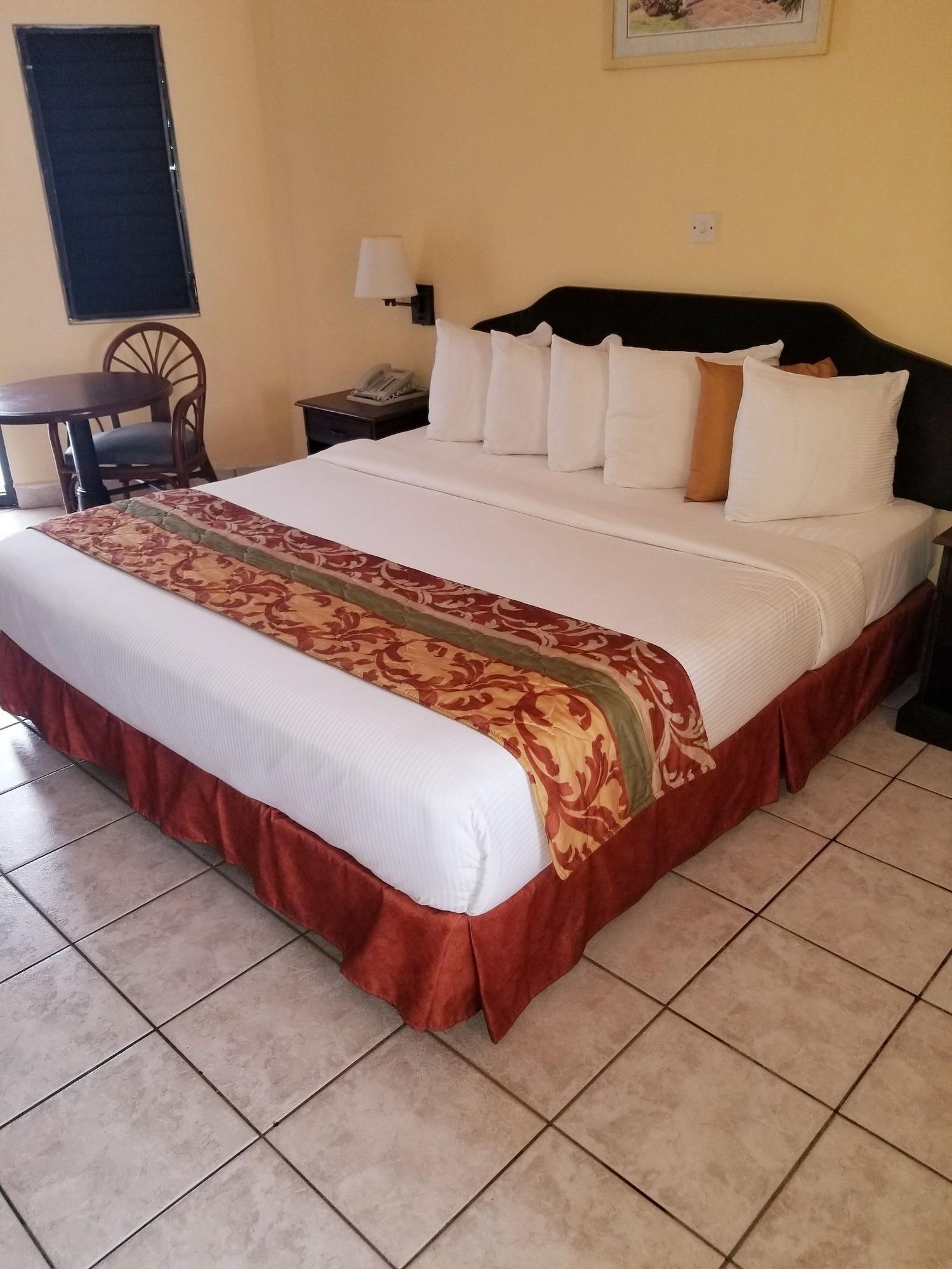 Hotel Allamanda Beach 3*