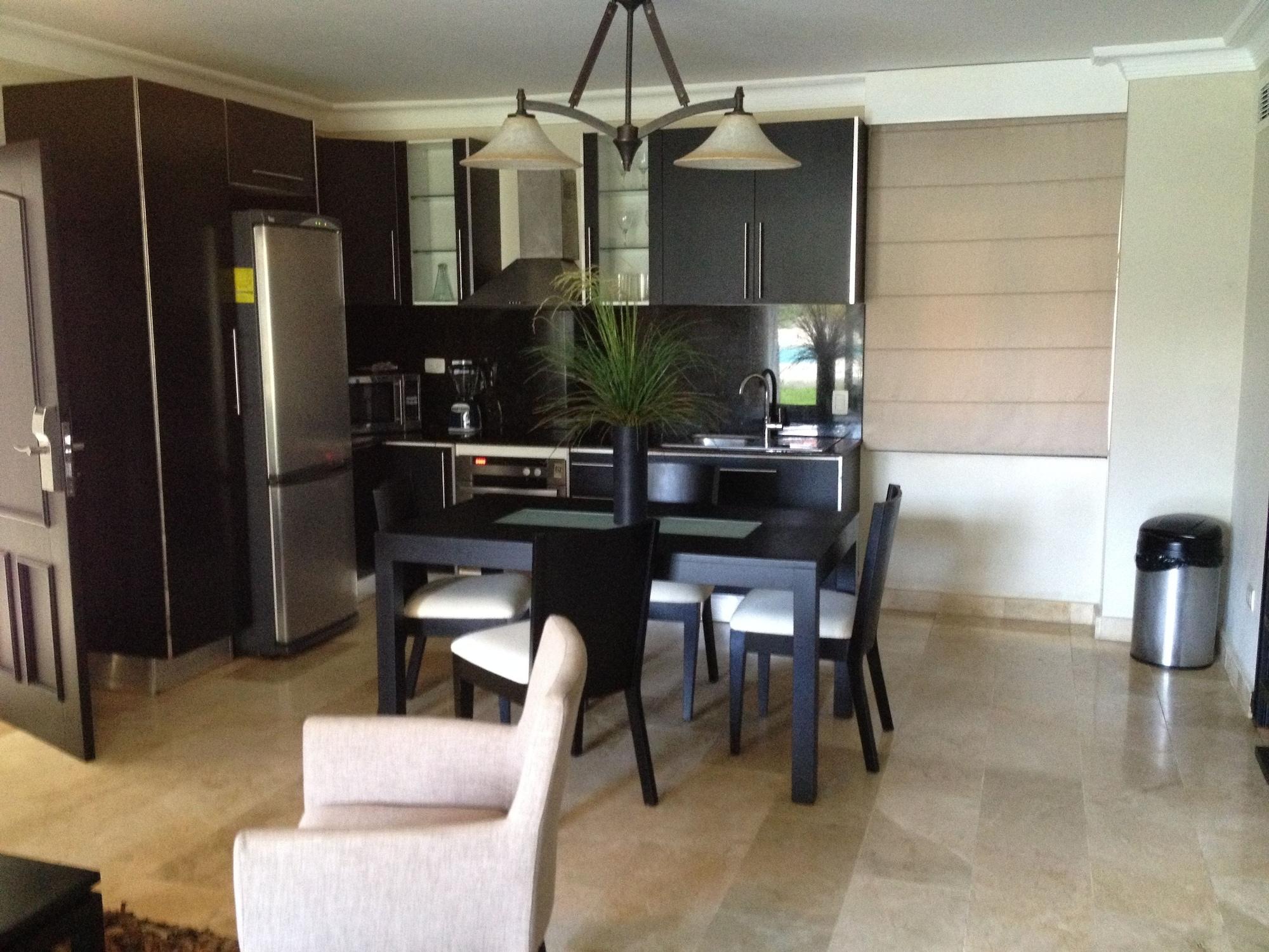 Lifestyle Royal Hotel 3*