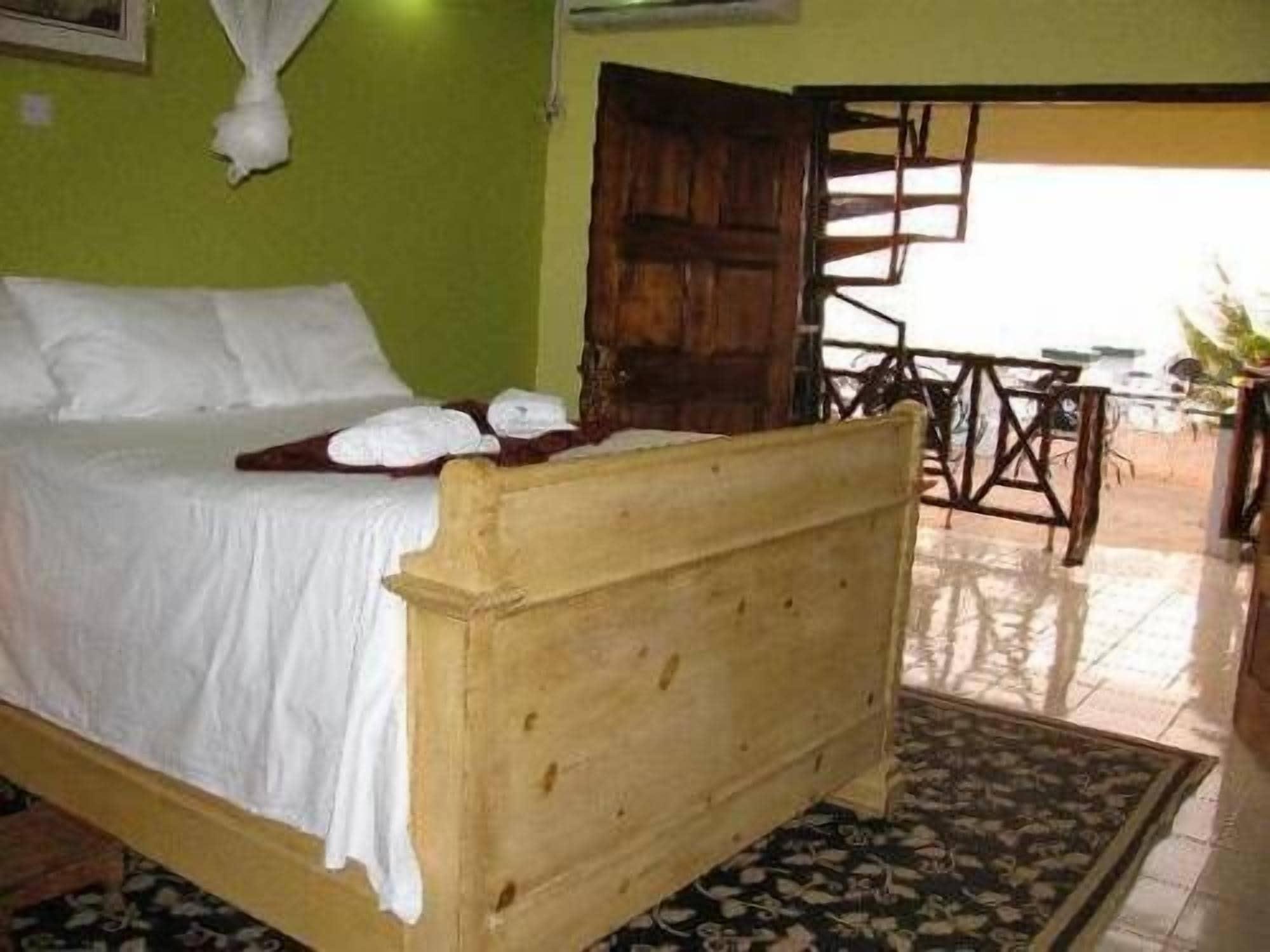 Idlers' Rest 4* Black River